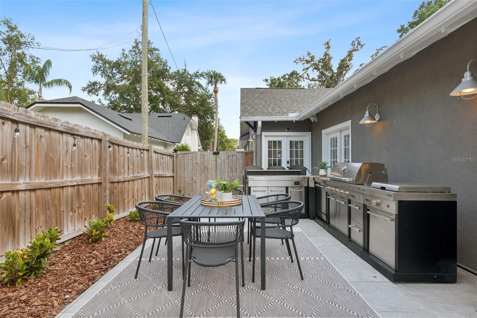 421 E CONCORD St ORLANDO, FL 32803