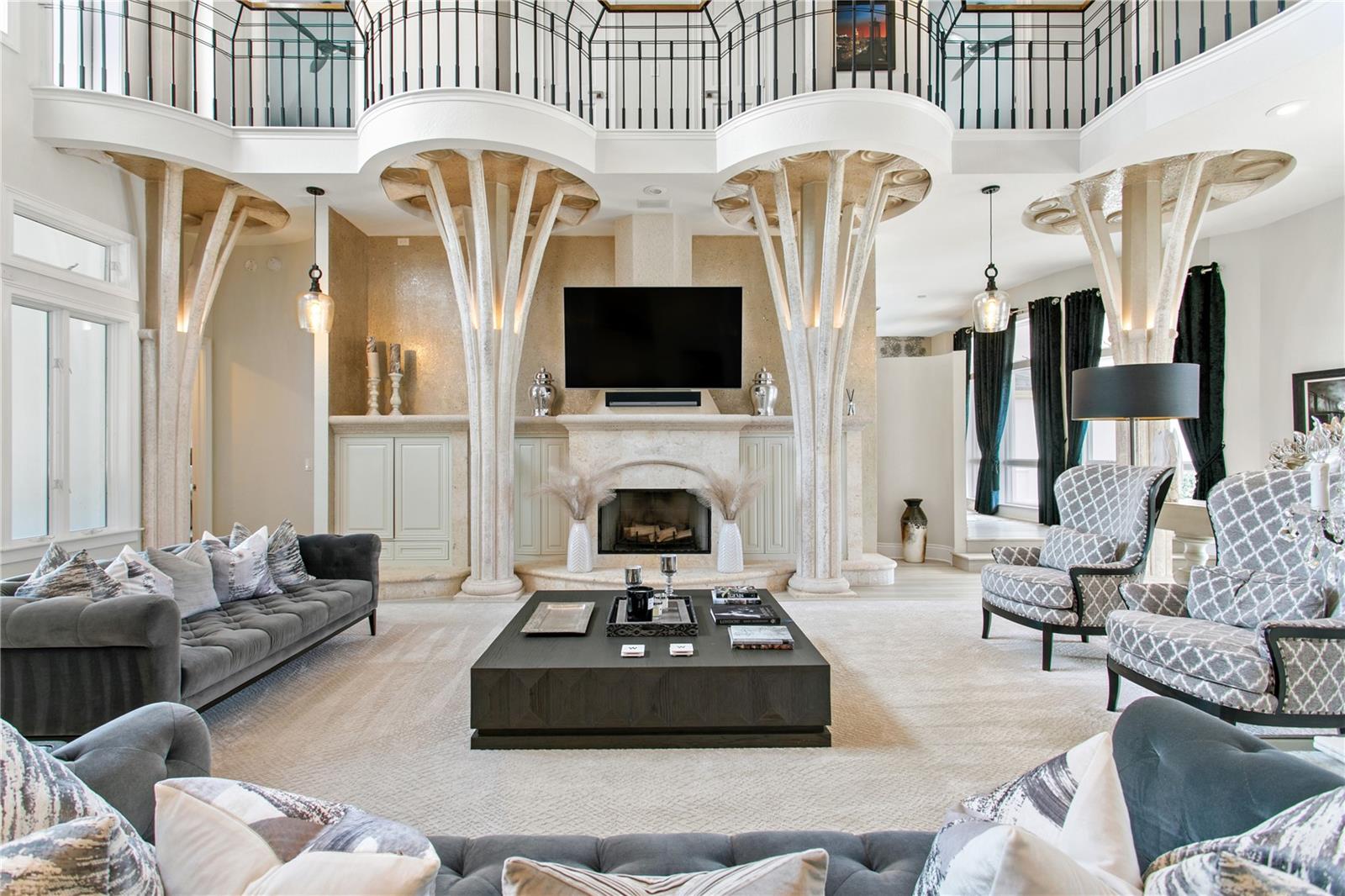 420 COFFEE POT RIVIERA ST PETERSBURG, FL 33704