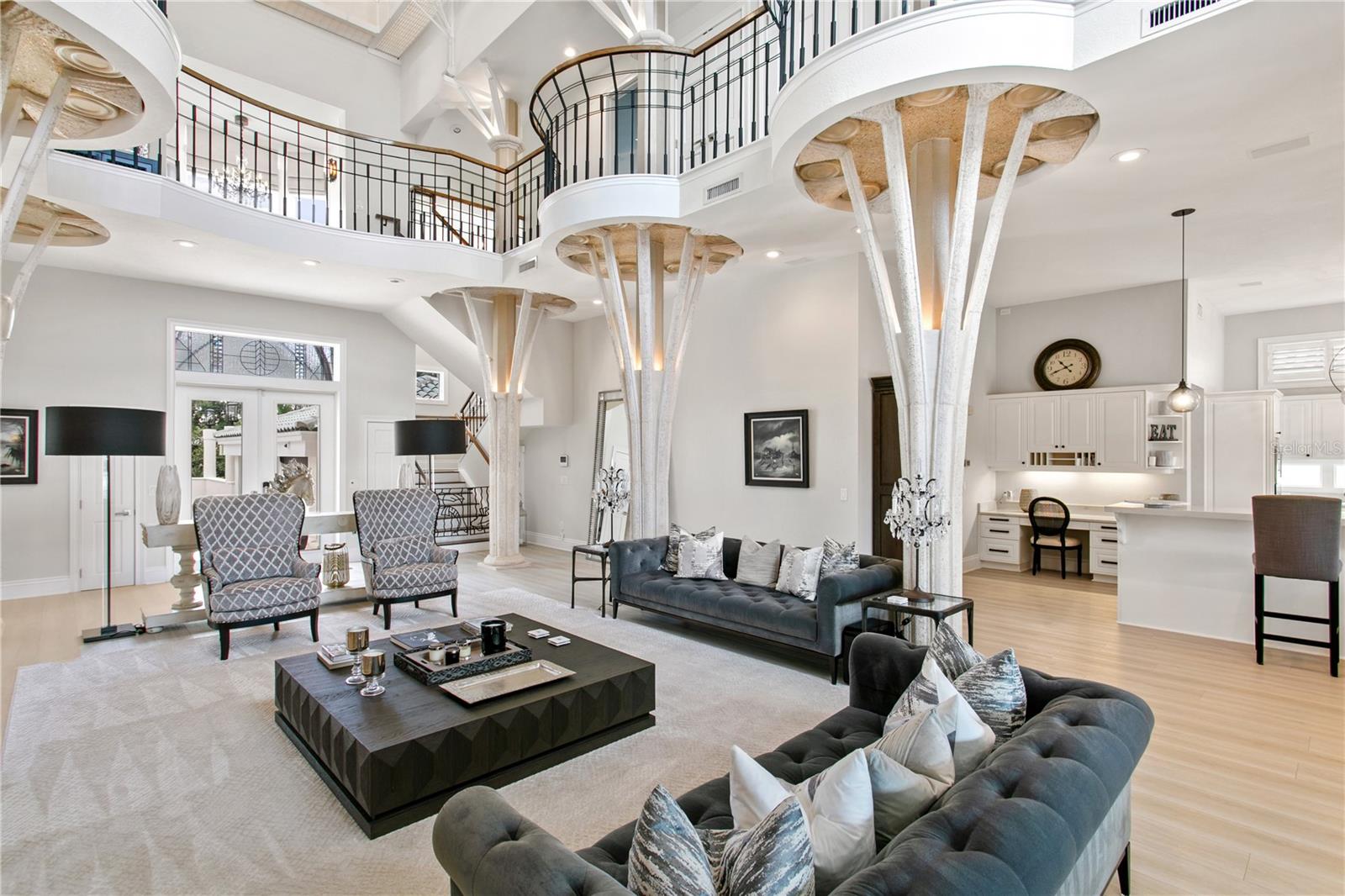 420 COFFEE POT RIVIERA ST PETERSBURG, FL 33704