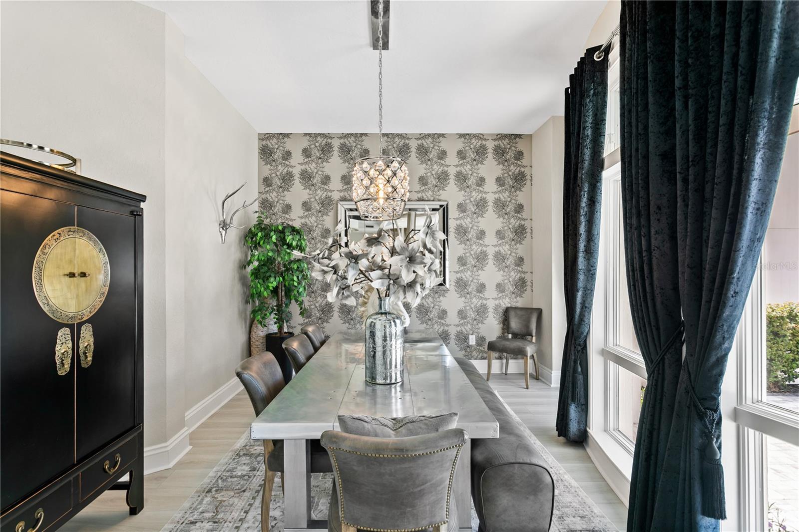 420 COFFEE POT RIVIERA ST PETERSBURG, FL 33704