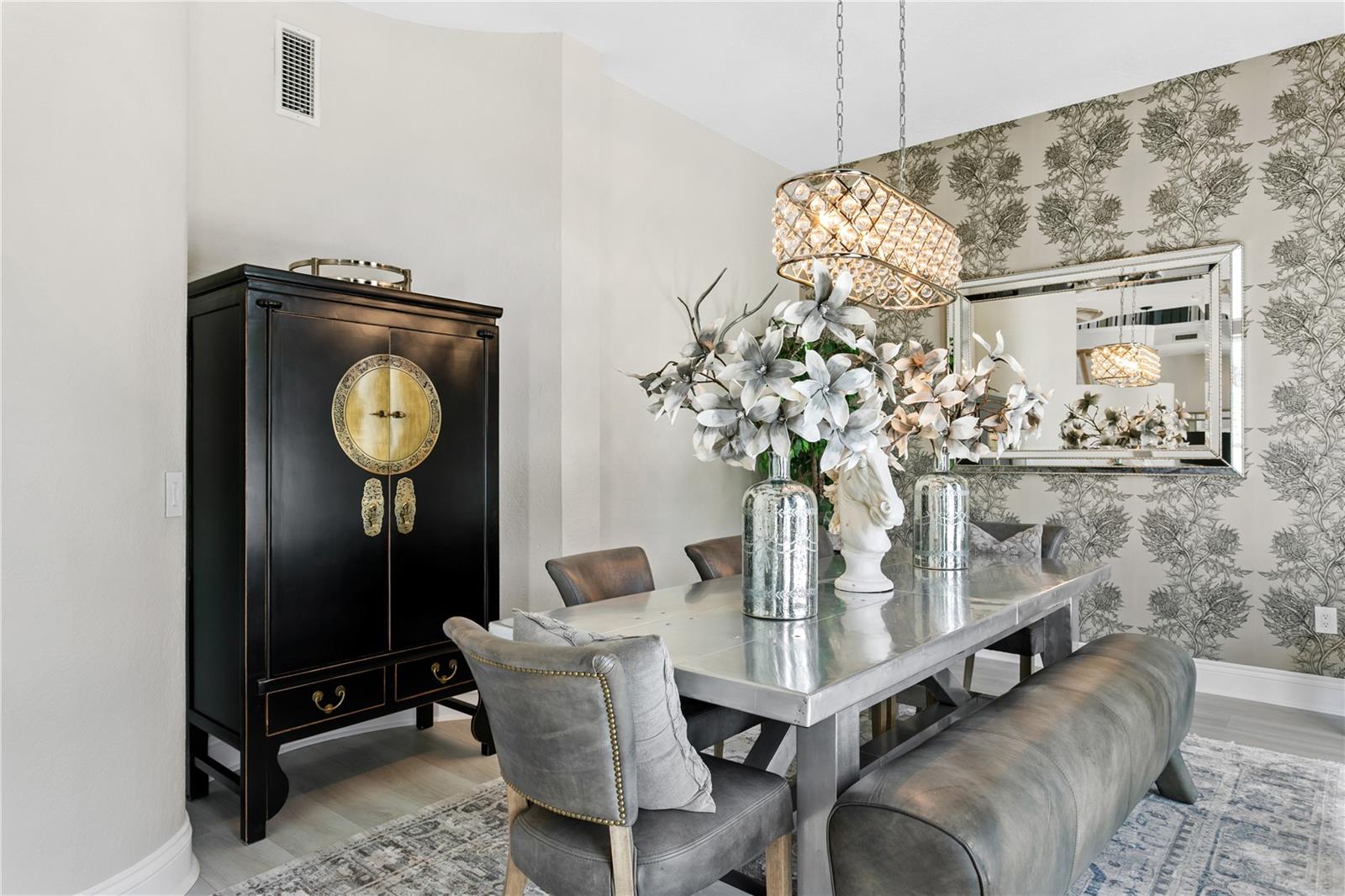 420 COFFEE POT RIVIERA ST PETERSBURG, FL 33704