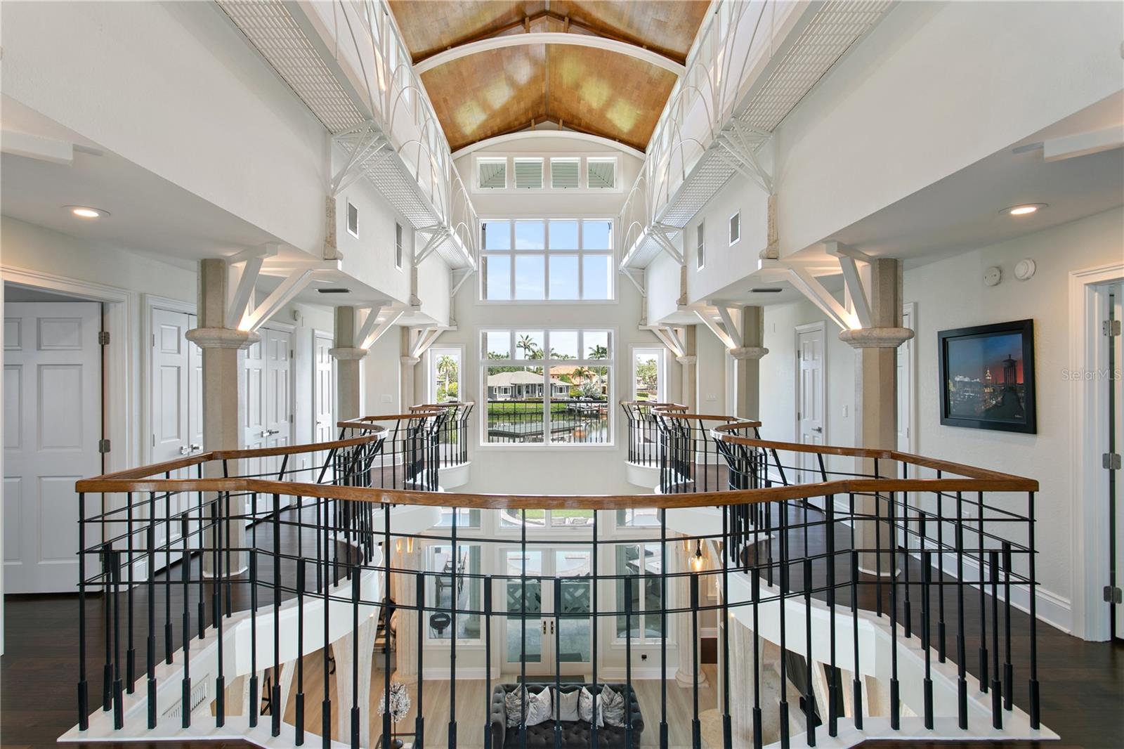 420 COFFEE POT RIVIERA ST PETERSBURG, FL 33704