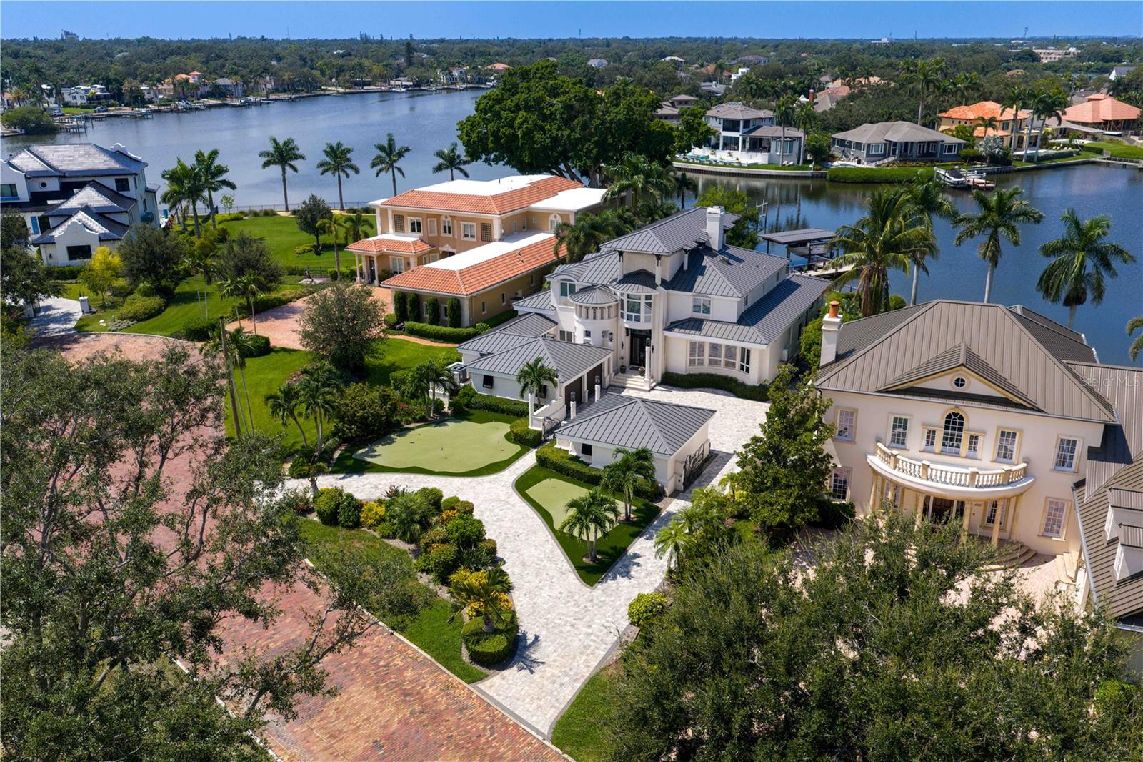 420 COFFEE POT RIVIERA ST PETERSBURG, FL 33704