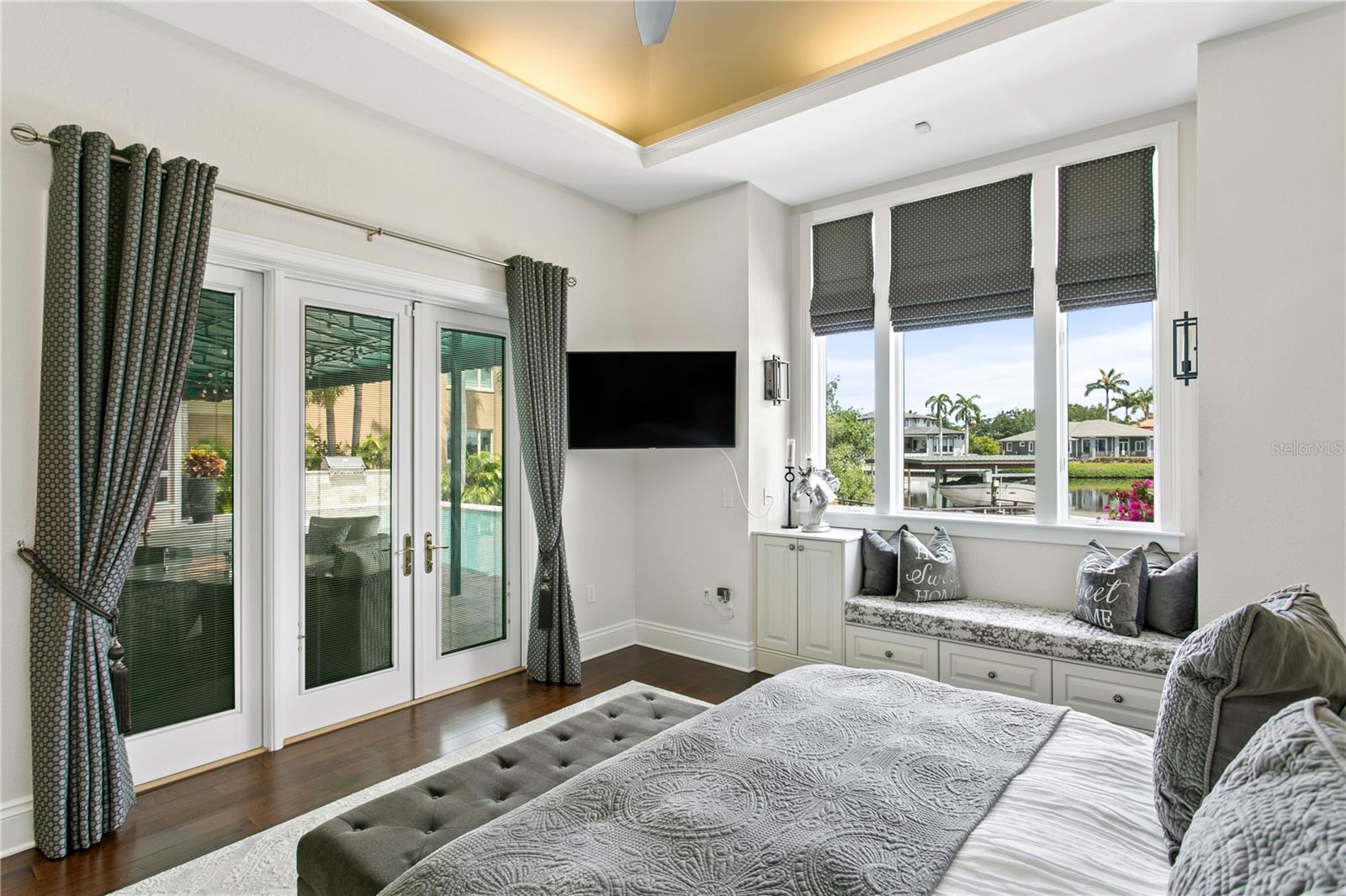 420 COFFEE POT RIVIERA ST PETERSBURG, FL 33704