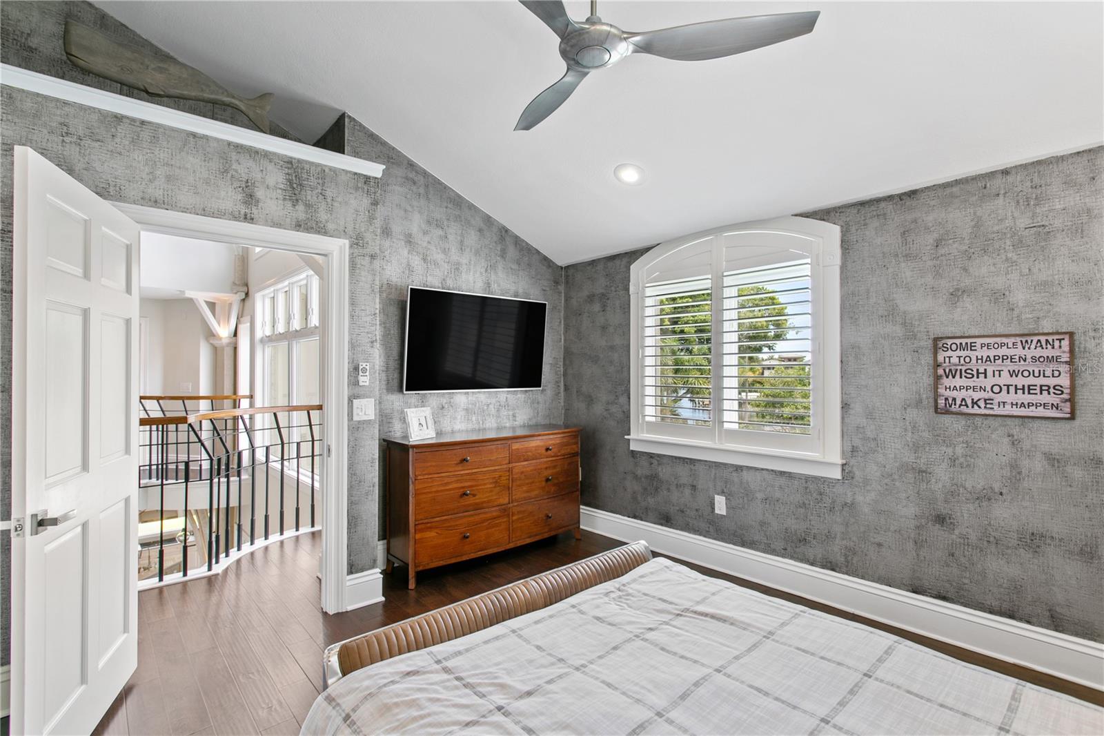 420 COFFEE POT RIVIERA ST PETERSBURG, FL 33704