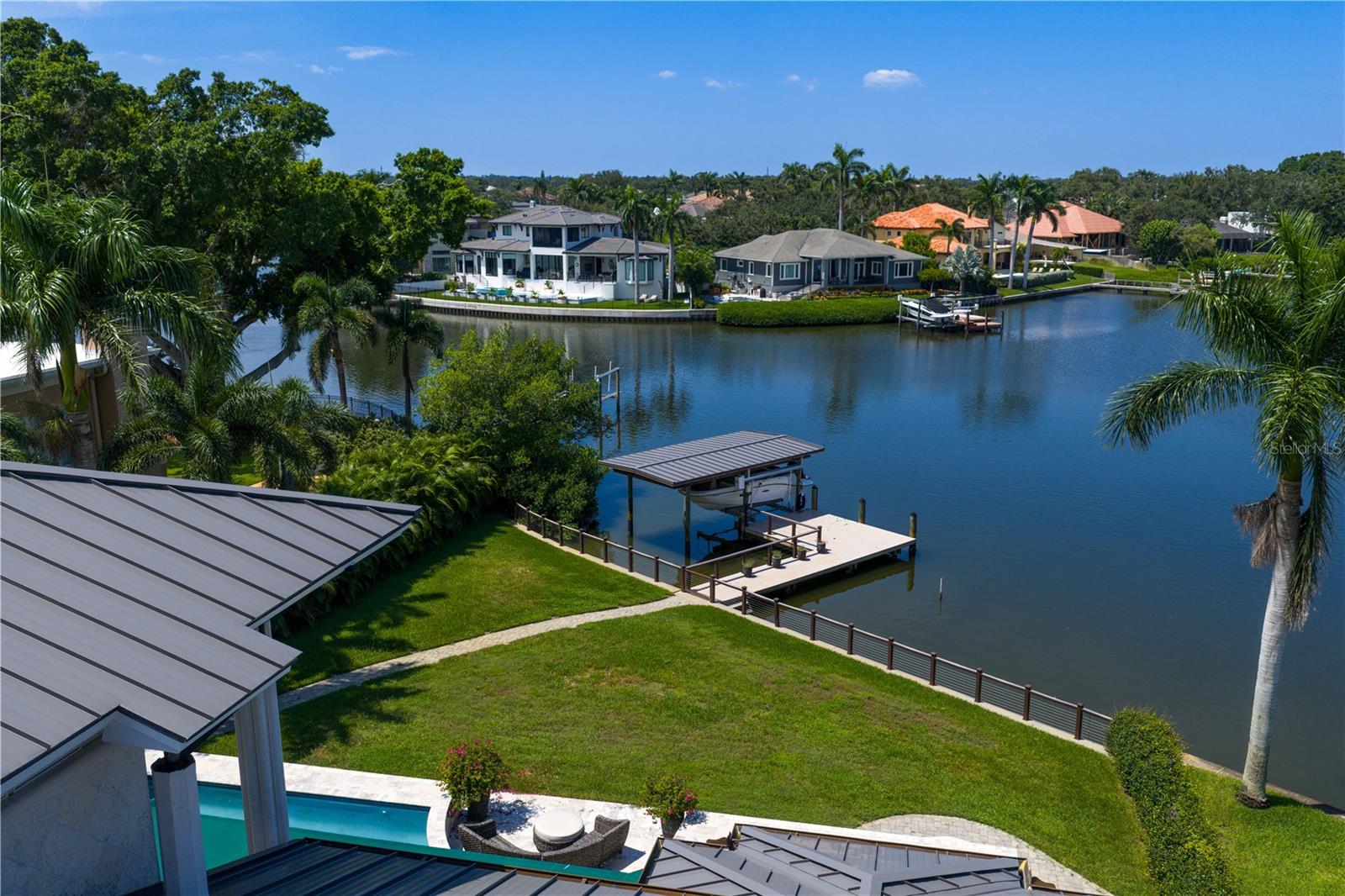 420 COFFEE POT RIVIERA ST PETERSBURG, FL 33704