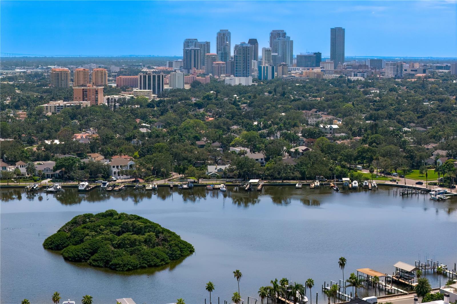 420 COFFEE POT RIVIERA ST PETERSBURG, FL 33704