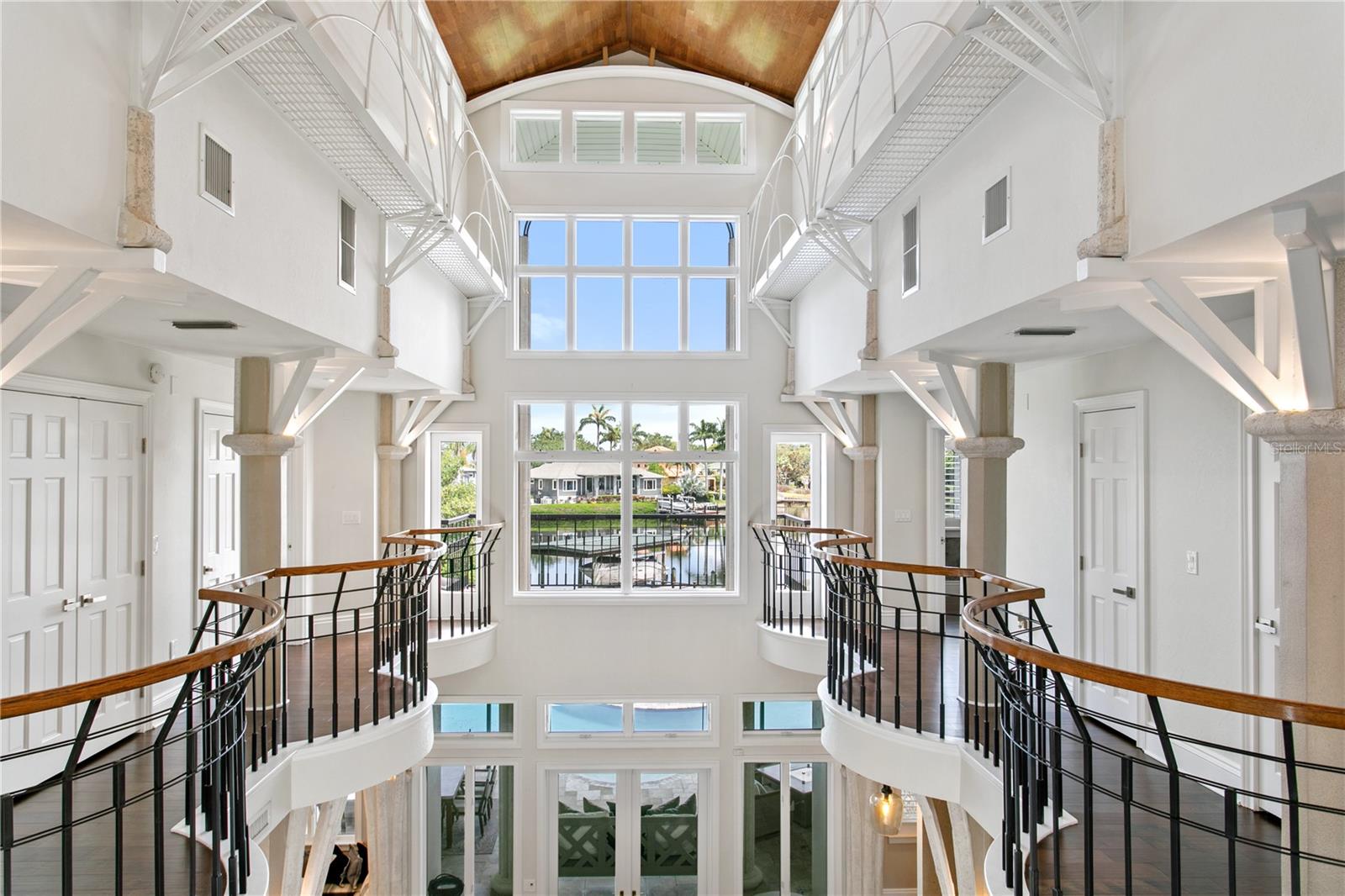 420 COFFEE POT RIVIERA ST PETERSBURG, FL 33704