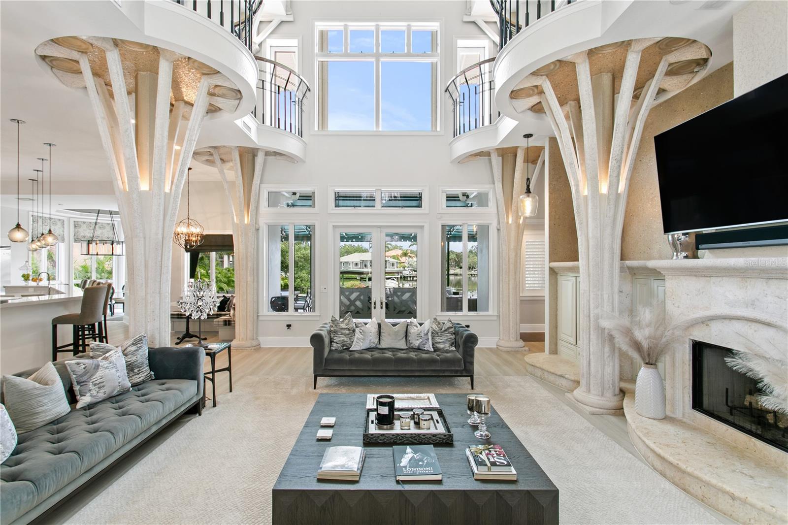 420 COFFEE POT RIVIERA ST PETERSBURG, FL 33704