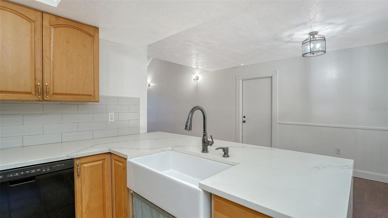 4920 DELMONTE Ave SARASOTA, FL 34235