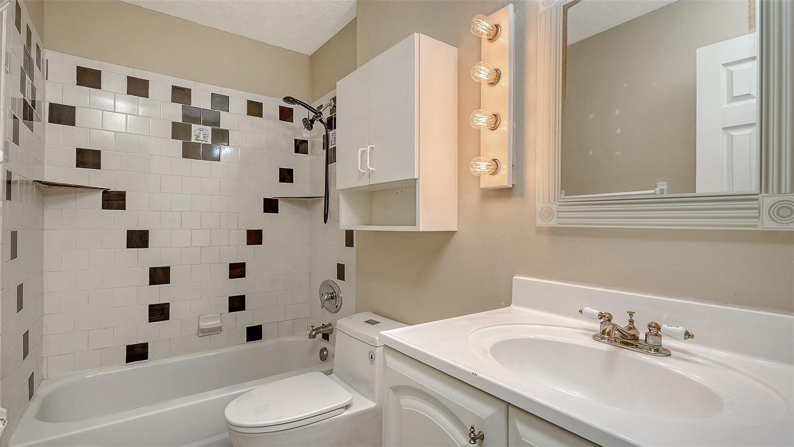 4920 DELMONTE Ave SARASOTA, FL 34235