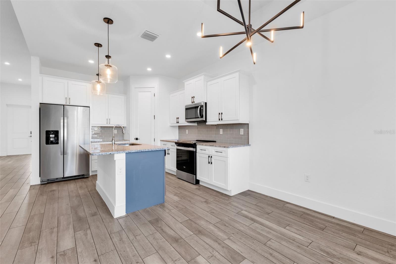 25272 DOREDO Dr PUNTA GORDA, FL 33955