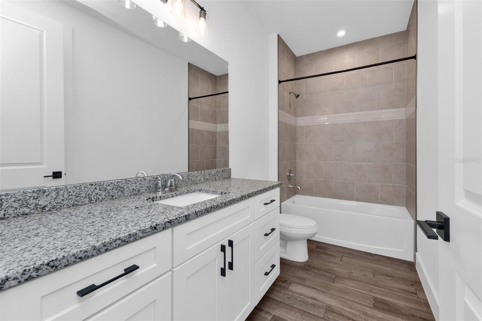 25272 DOREDO Dr PUNTA GORDA, FL 33955