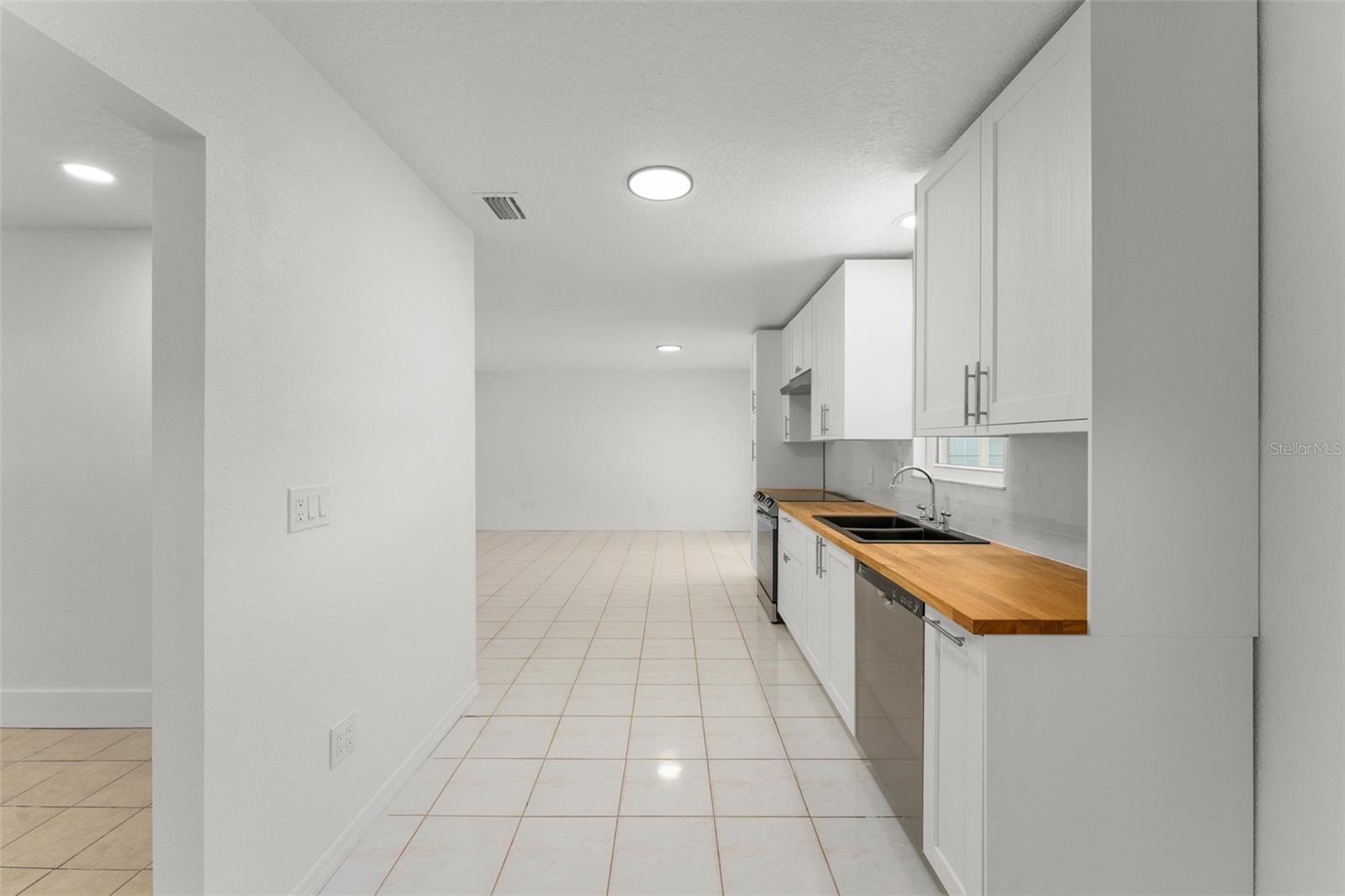 4140 BERGAMONT Ct KISSIMMEE, FL 34746