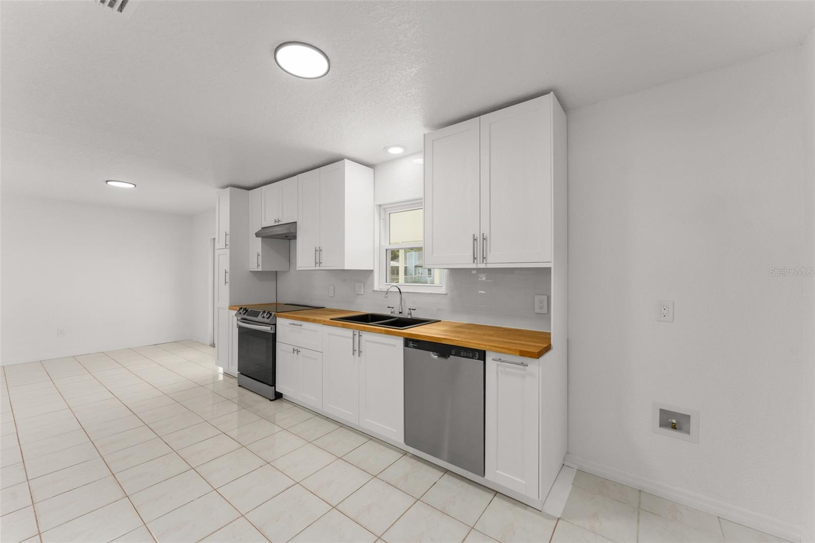 4140 BERGAMONT Ct KISSIMMEE, FL 34746