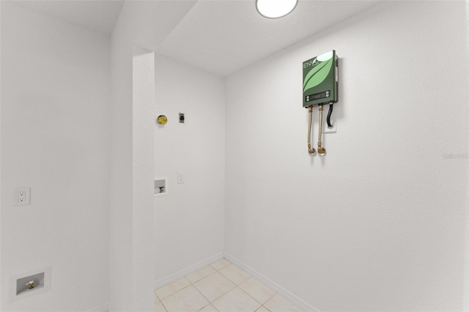 4140 BERGAMONT Ct KISSIMMEE, FL 34746