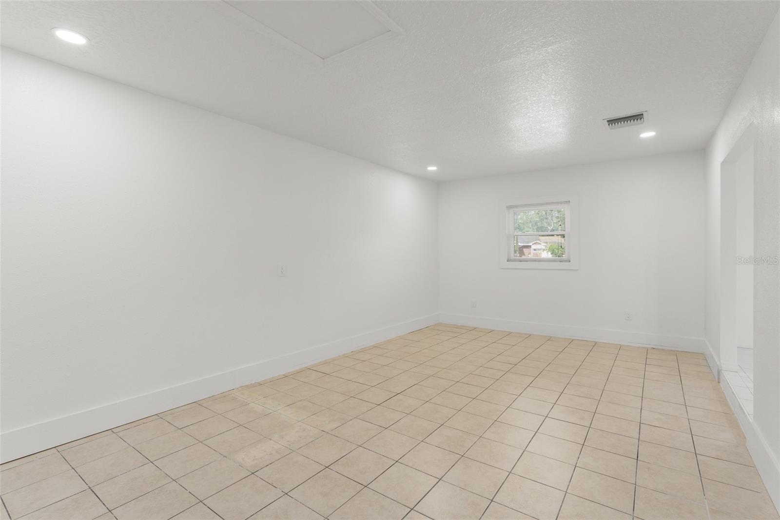 4140 BERGAMONT Ct KISSIMMEE, FL 34746