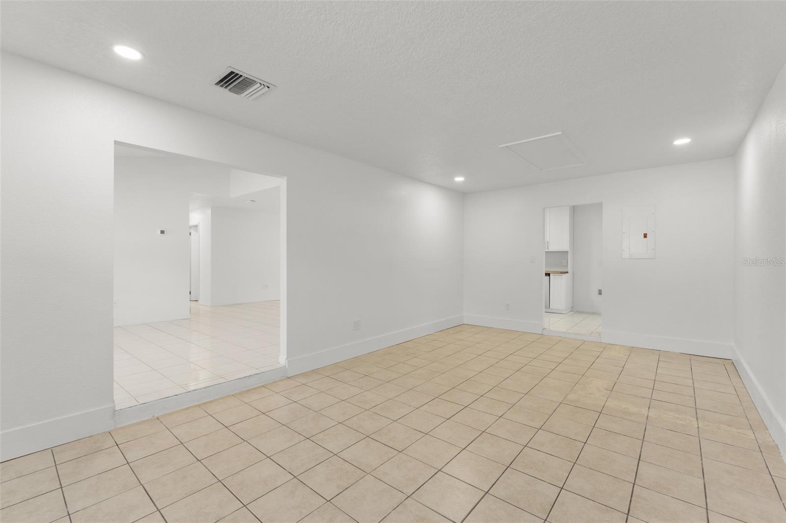 4140 BERGAMONT Ct KISSIMMEE, FL 34746