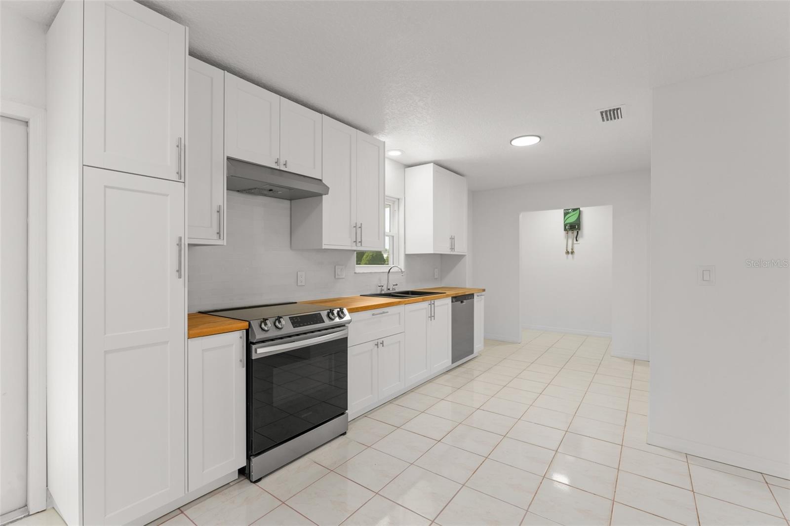 4140 BERGAMONT Ct KISSIMMEE, FL 34746