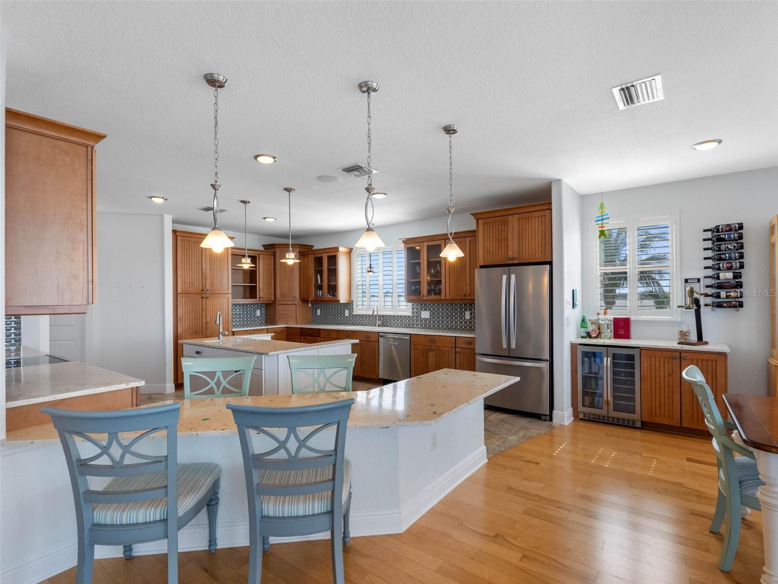 11000 8TH St TREASURE ISLAND, FL 33706