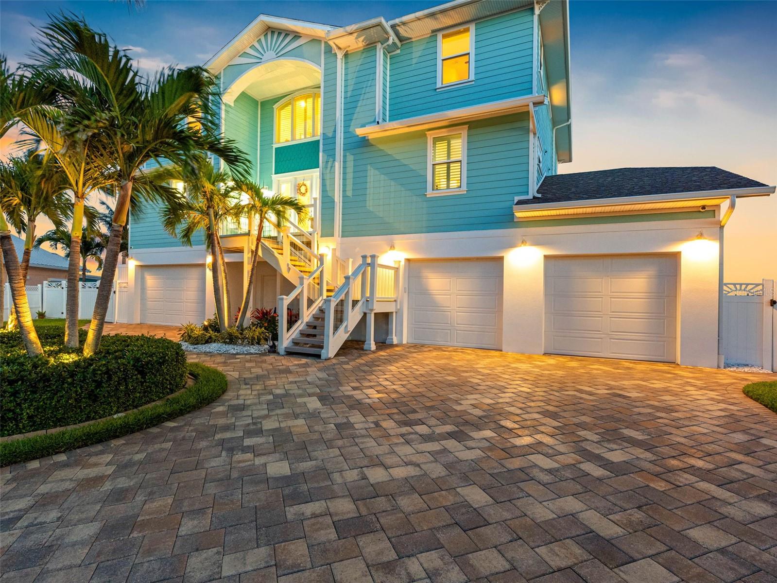 11000 8TH St TREASURE ISLAND, FL 33706