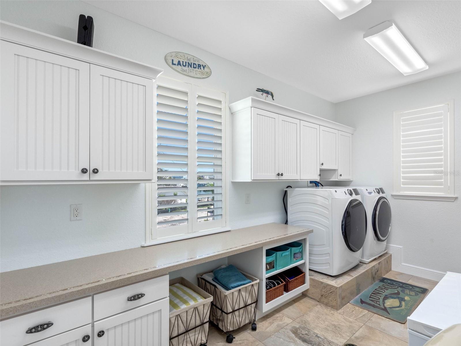 11000 8TH St TREASURE ISLAND, FL 33706