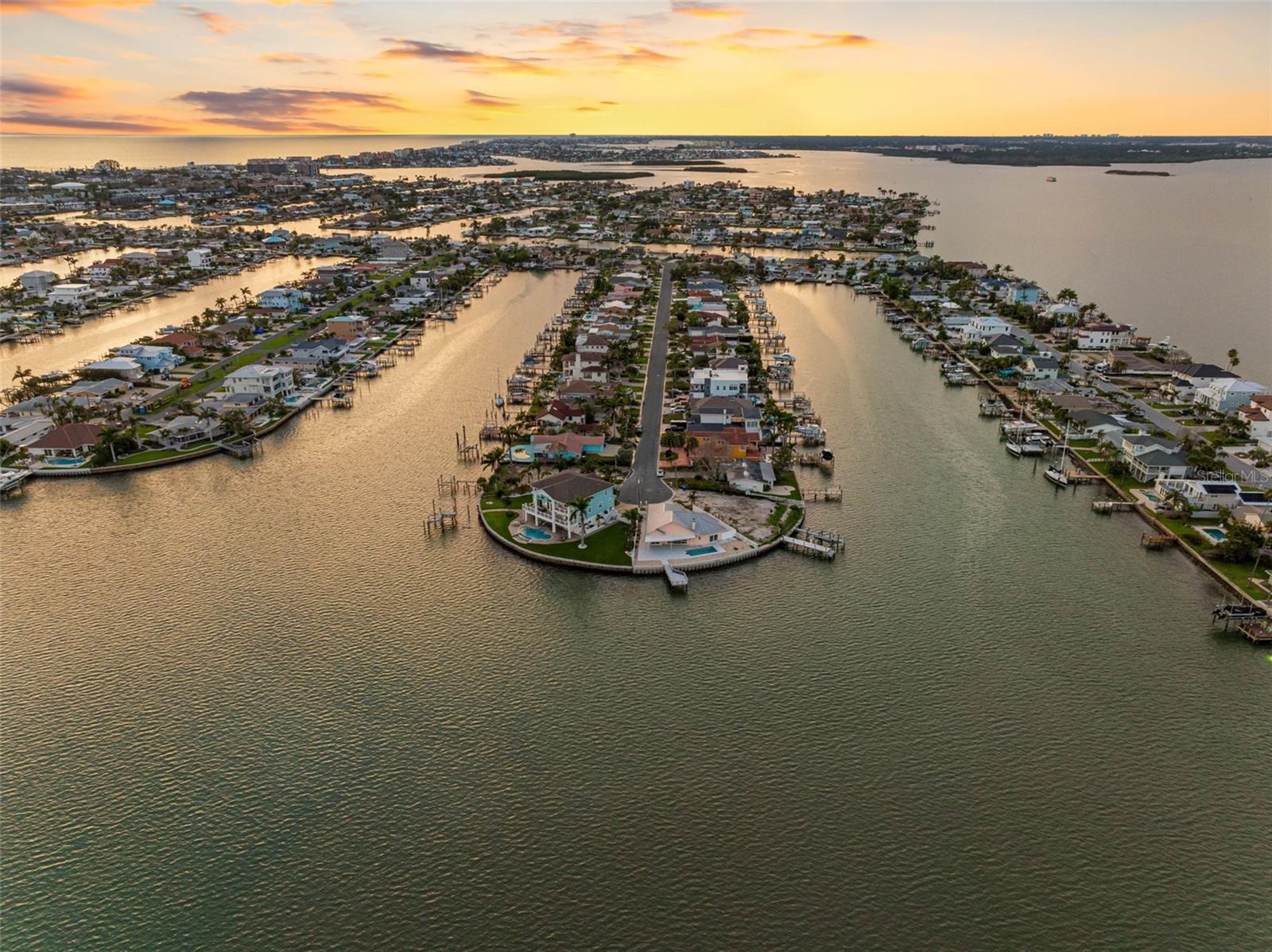 11000 8TH St TREASURE ISLAND, FL 33706