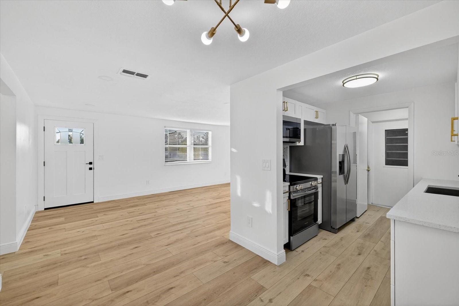 9748 BAYSIDE Ct SPRING HILL, FL 34608