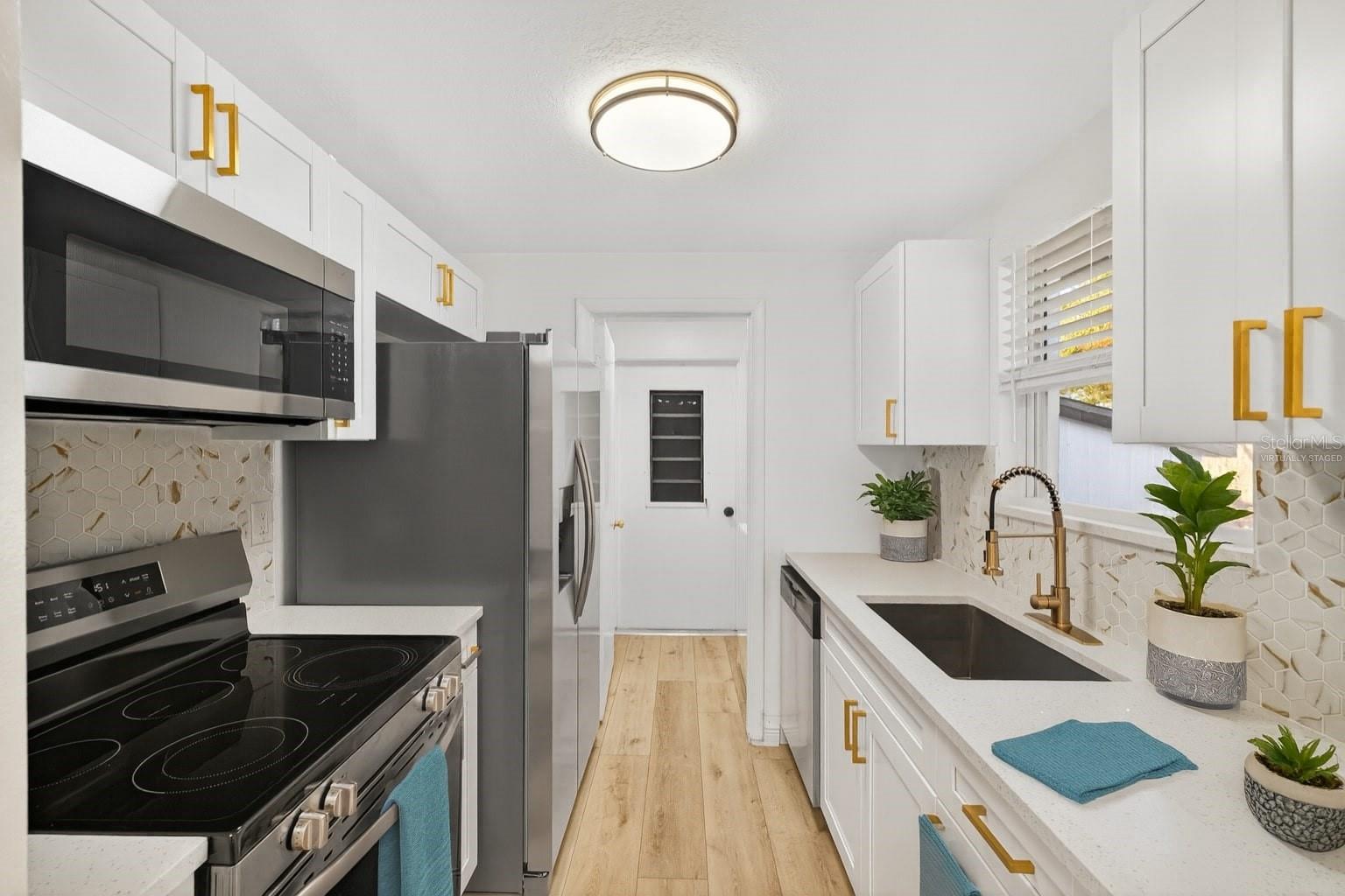 9748 BAYSIDE Ct SPRING HILL, FL 34608