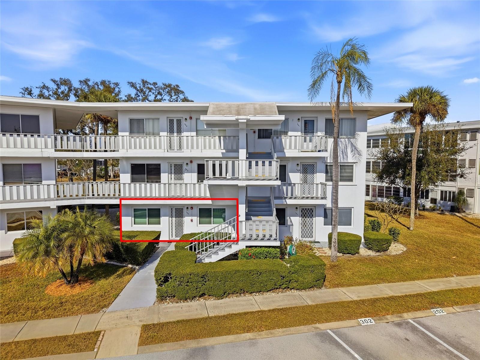 11201 80TH Ave #102 SEMINOLE, FL 33772