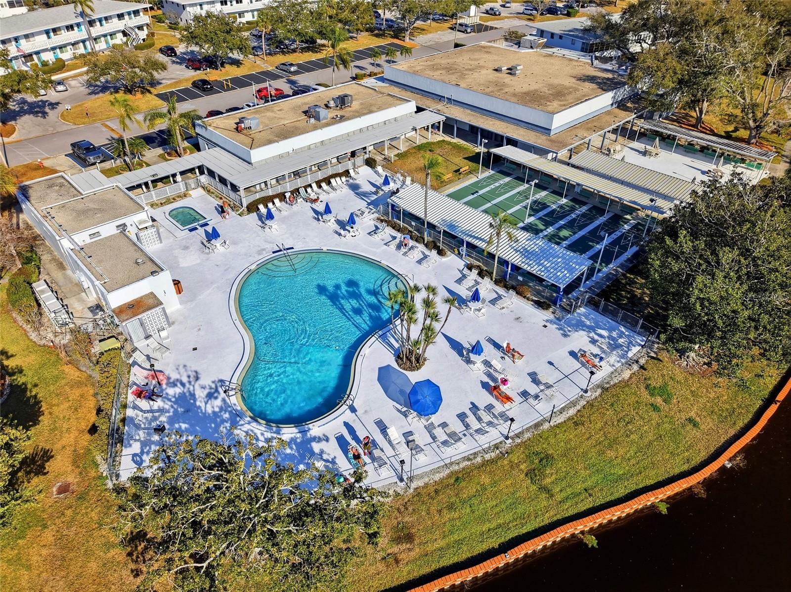 11201 80TH Ave #102 SEMINOLE, FL 33772