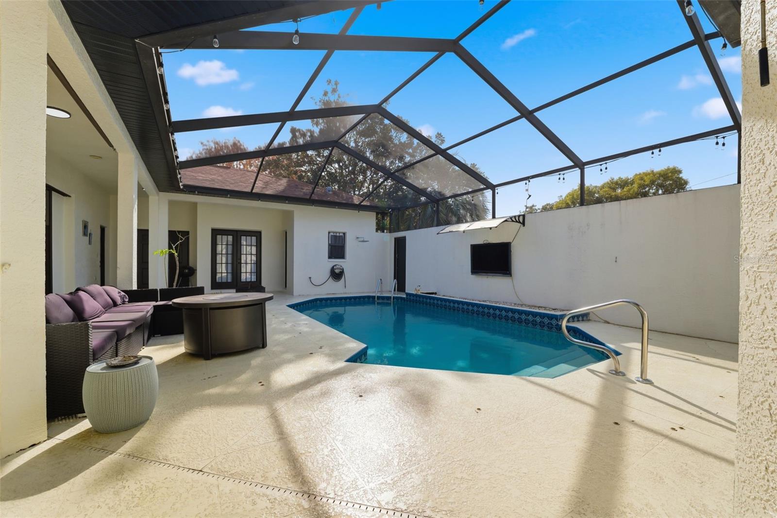 8451 DELTA Ct WEEKI WACHEE, FL 34613