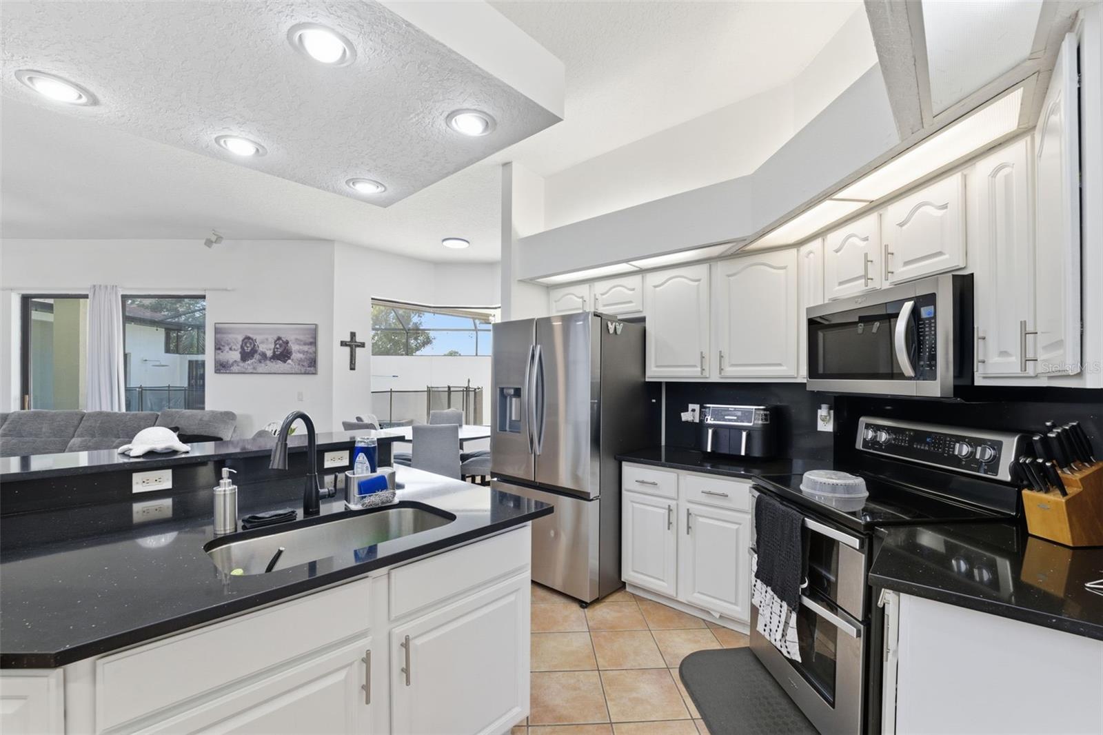 8451 DELTA Ct WEEKI WACHEE, FL 34613