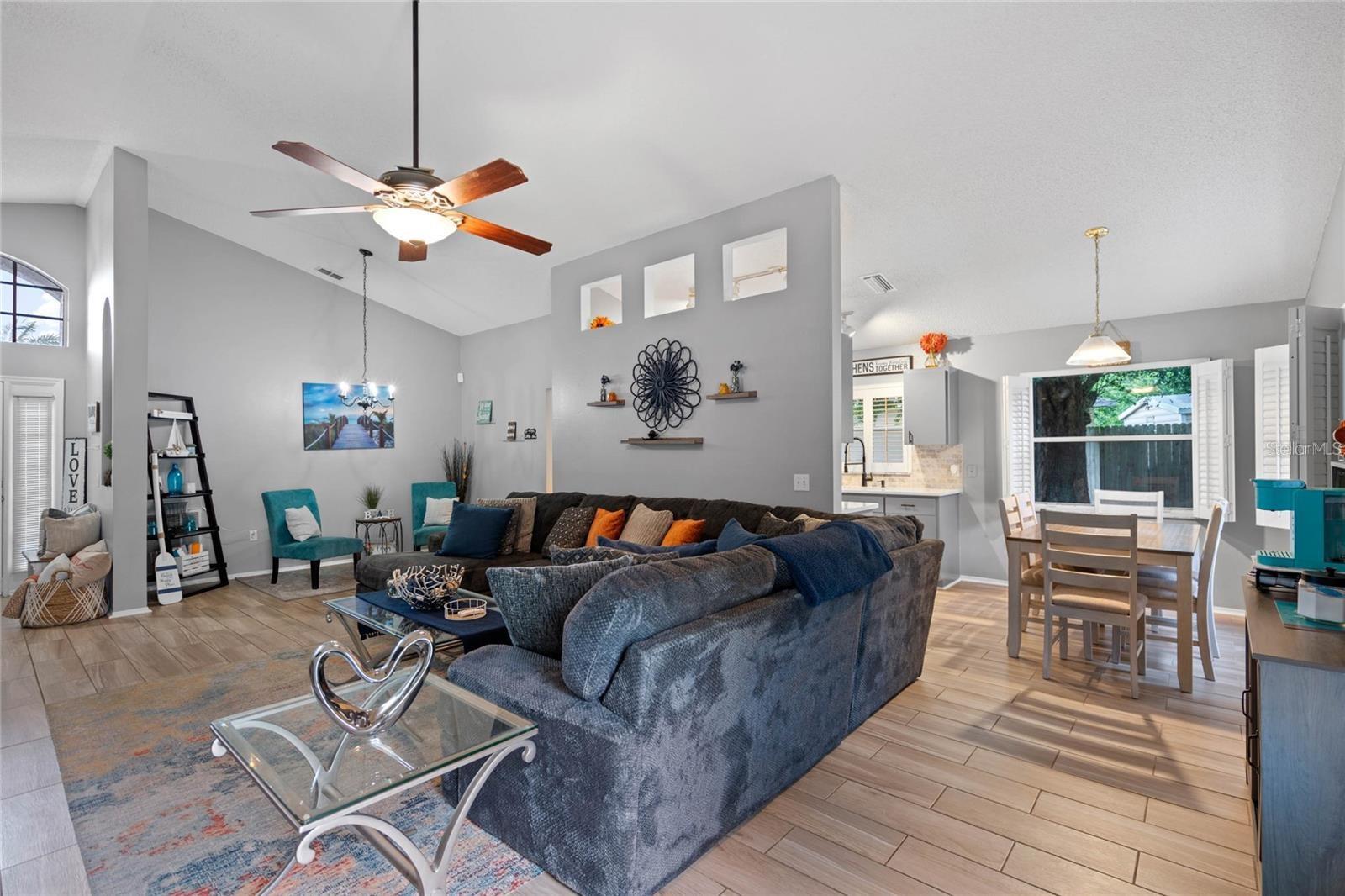 541 HEATHER GLEN Dr WINTER HAVEN, FL 33884