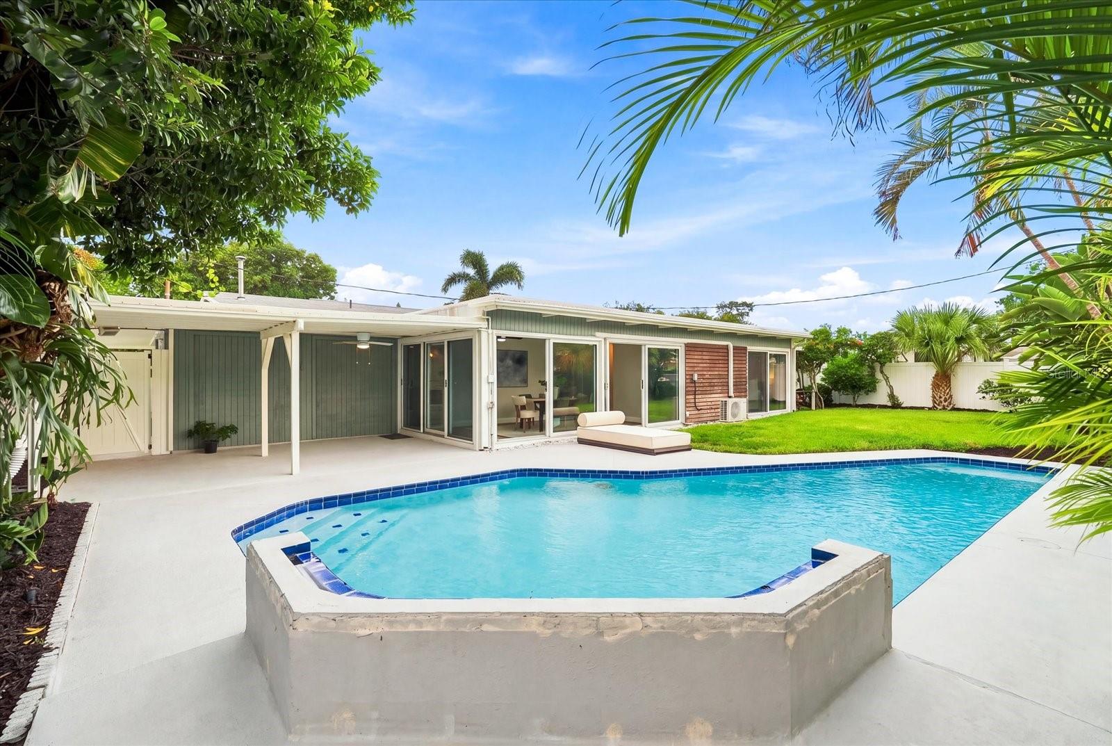 5188 40TH St ST PETERSBURG, FL 33711