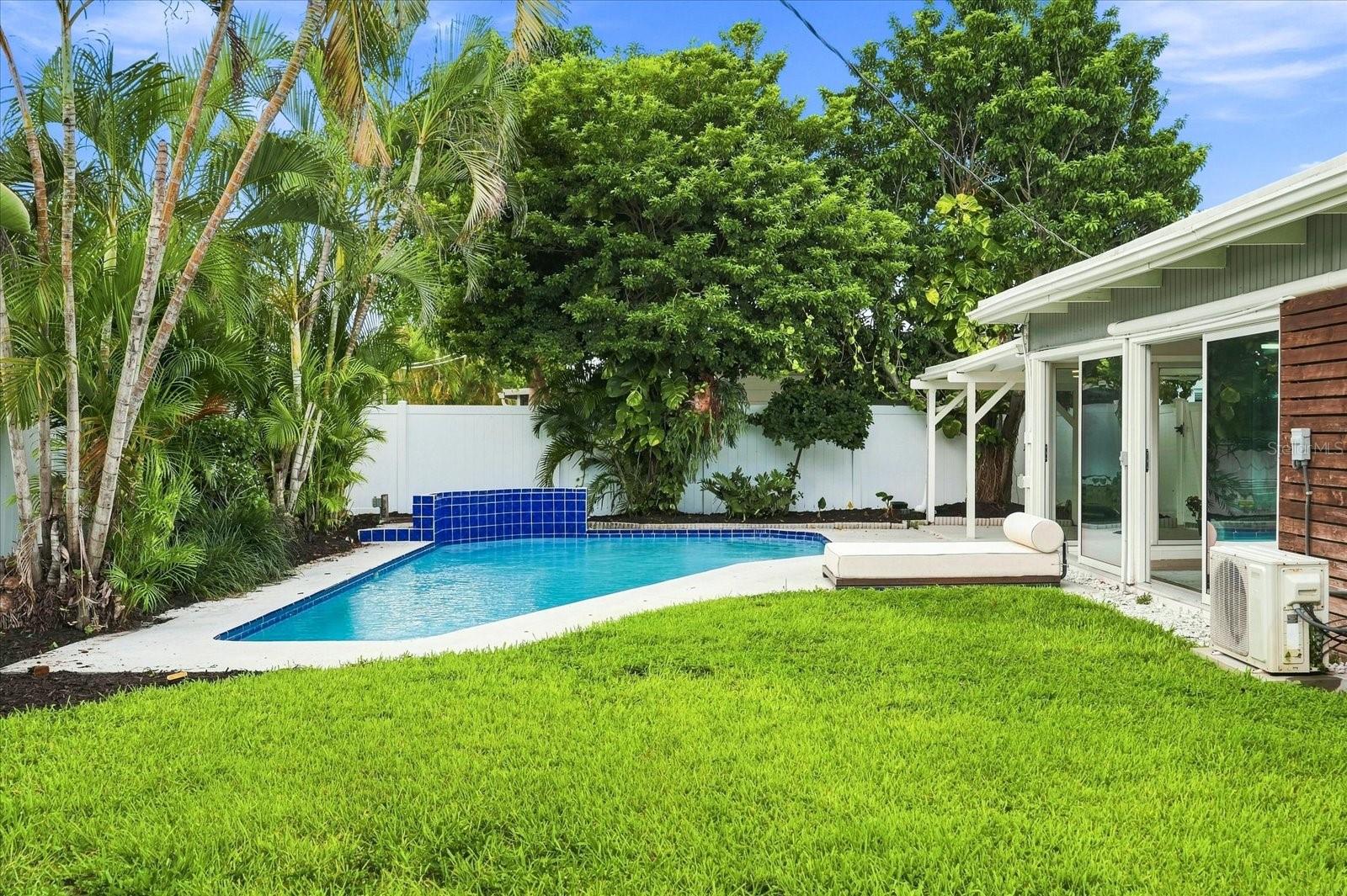 5188 40TH St ST PETERSBURG, FL 33711