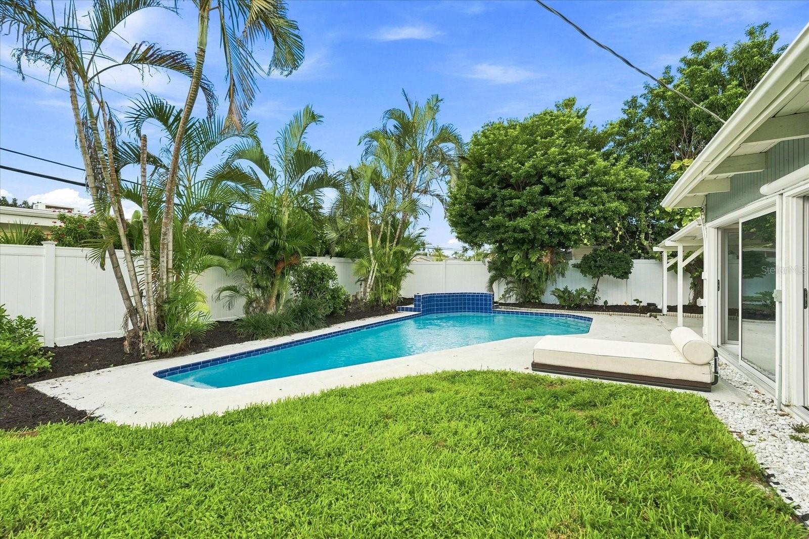 5188 40TH St ST PETERSBURG, FL 33711