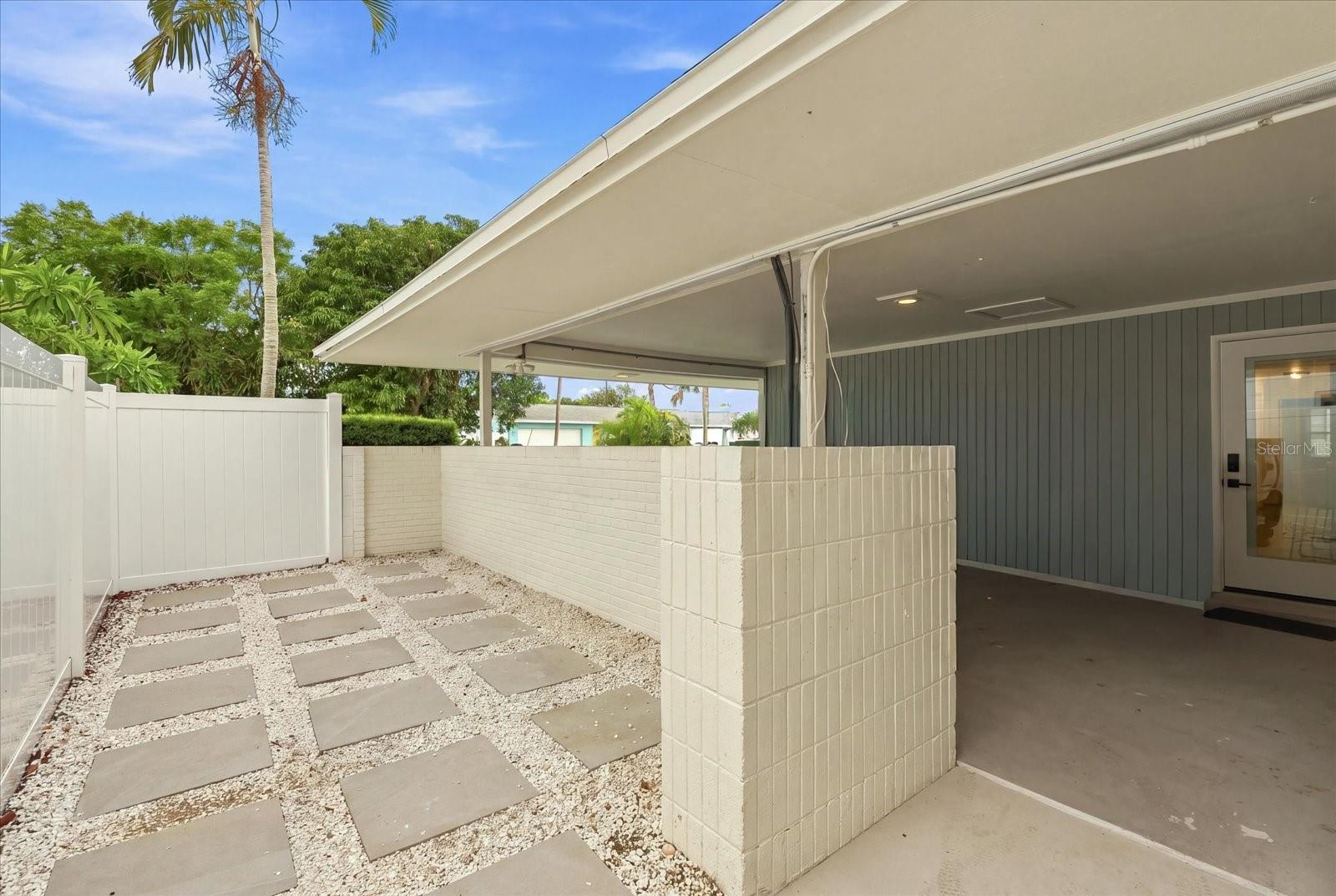 5188 40TH St ST PETERSBURG, FL 33711
