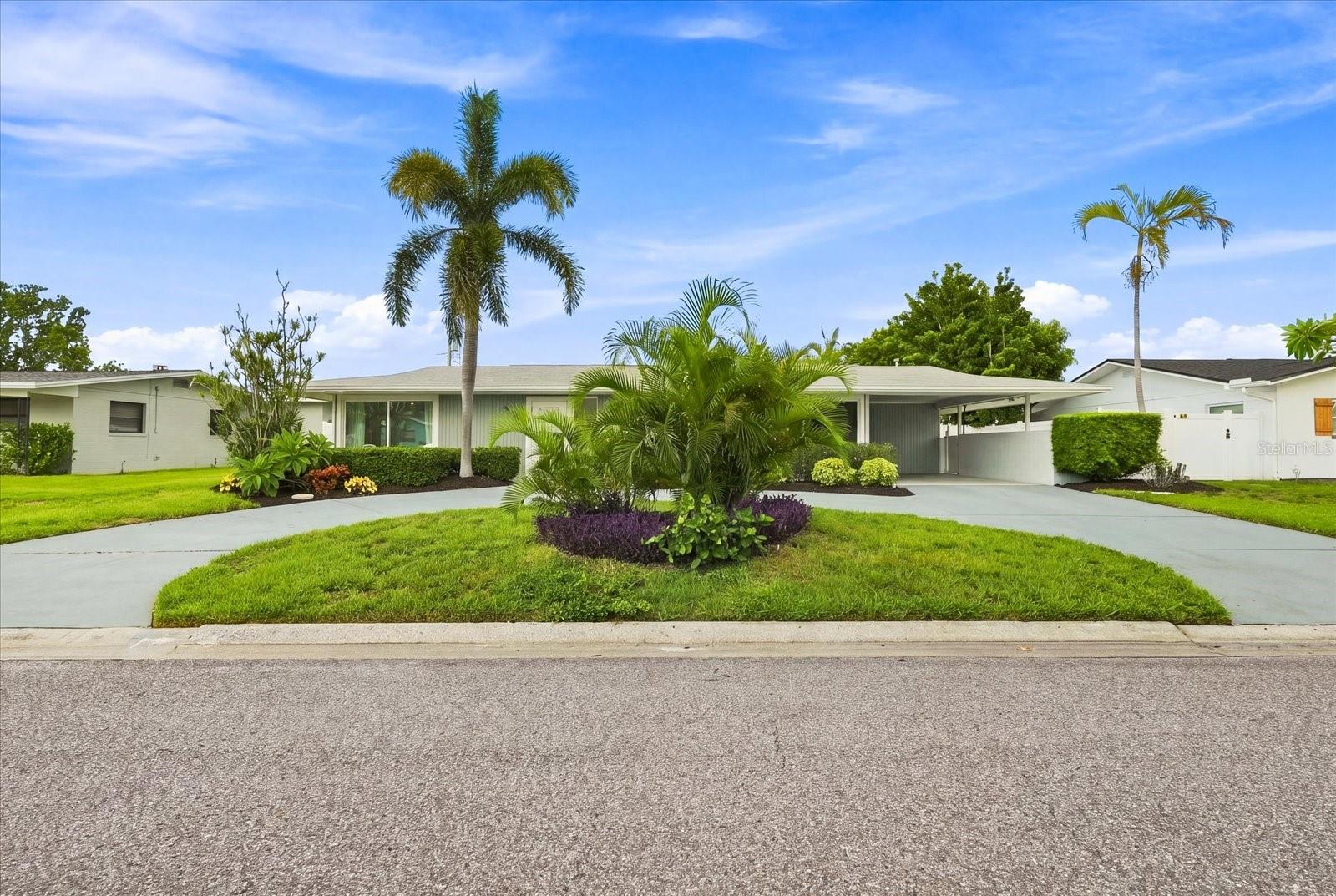 5188 40TH St ST PETERSBURG, FL 33711