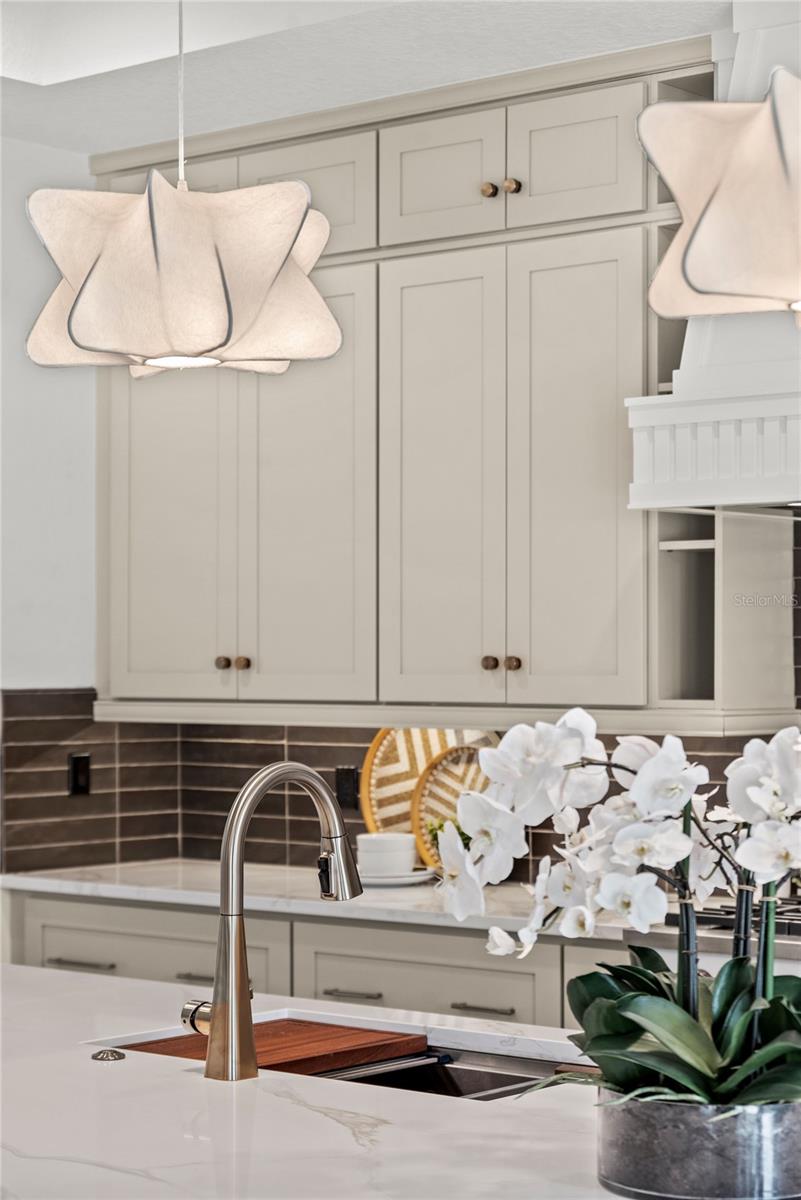 1620 S EOLA Dr ORLANDO, FL 32806