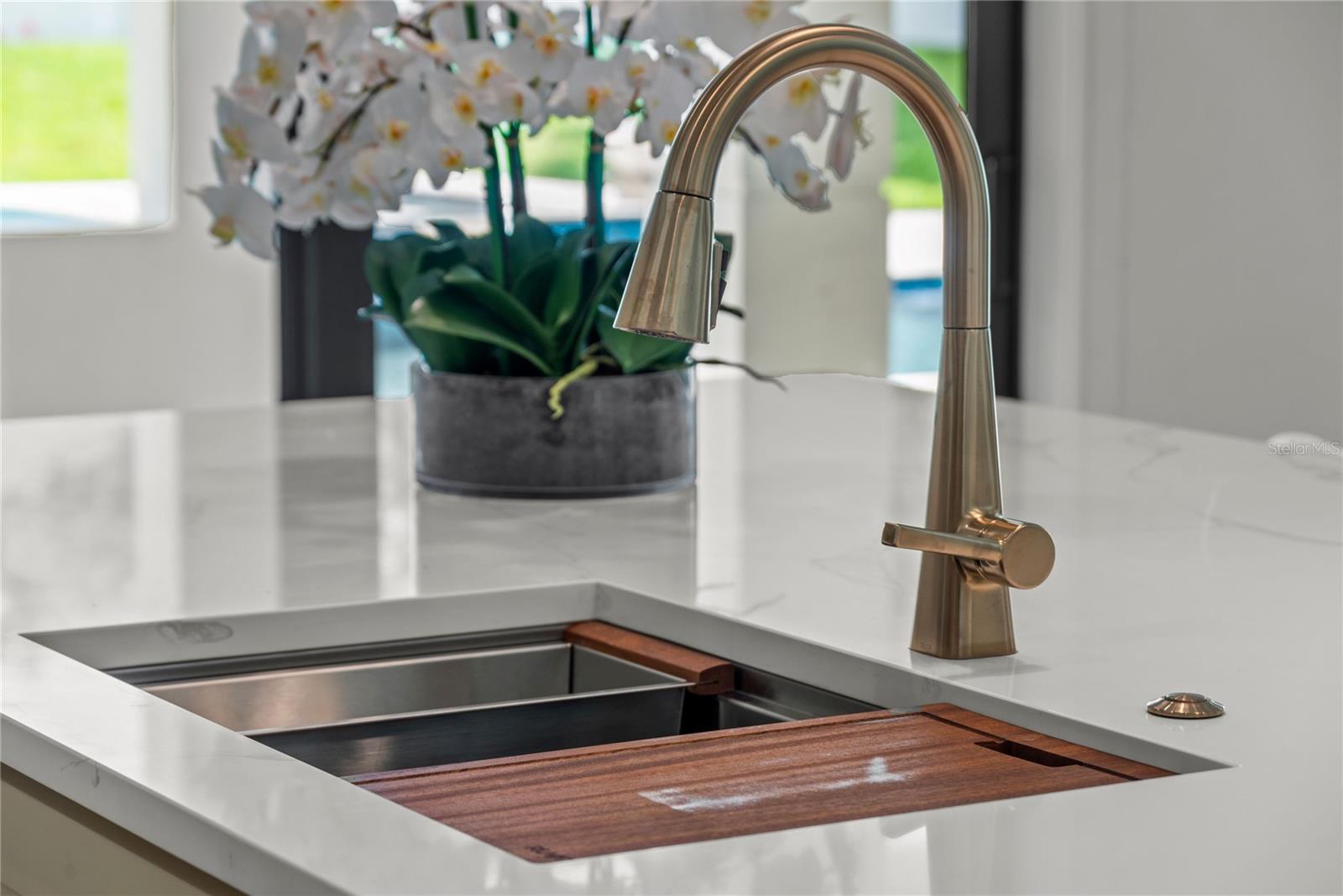 1620 S EOLA Dr ORLANDO, FL 32806