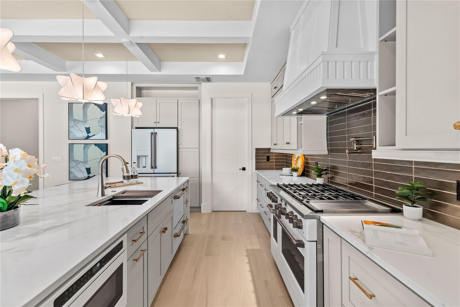 1620 S EOLA Dr ORLANDO, FL 32806