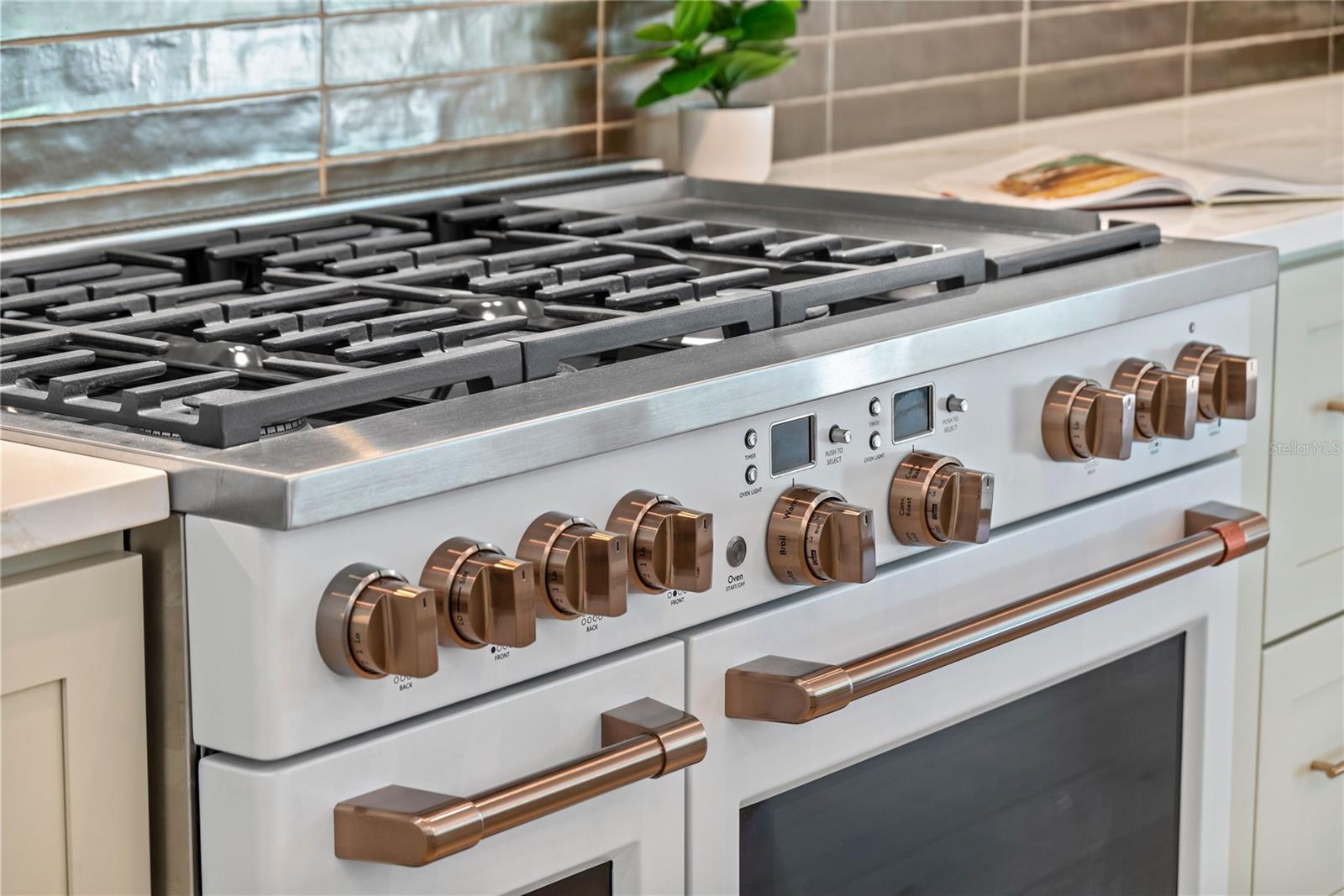 1620 S EOLA Dr ORLANDO, FL 32806