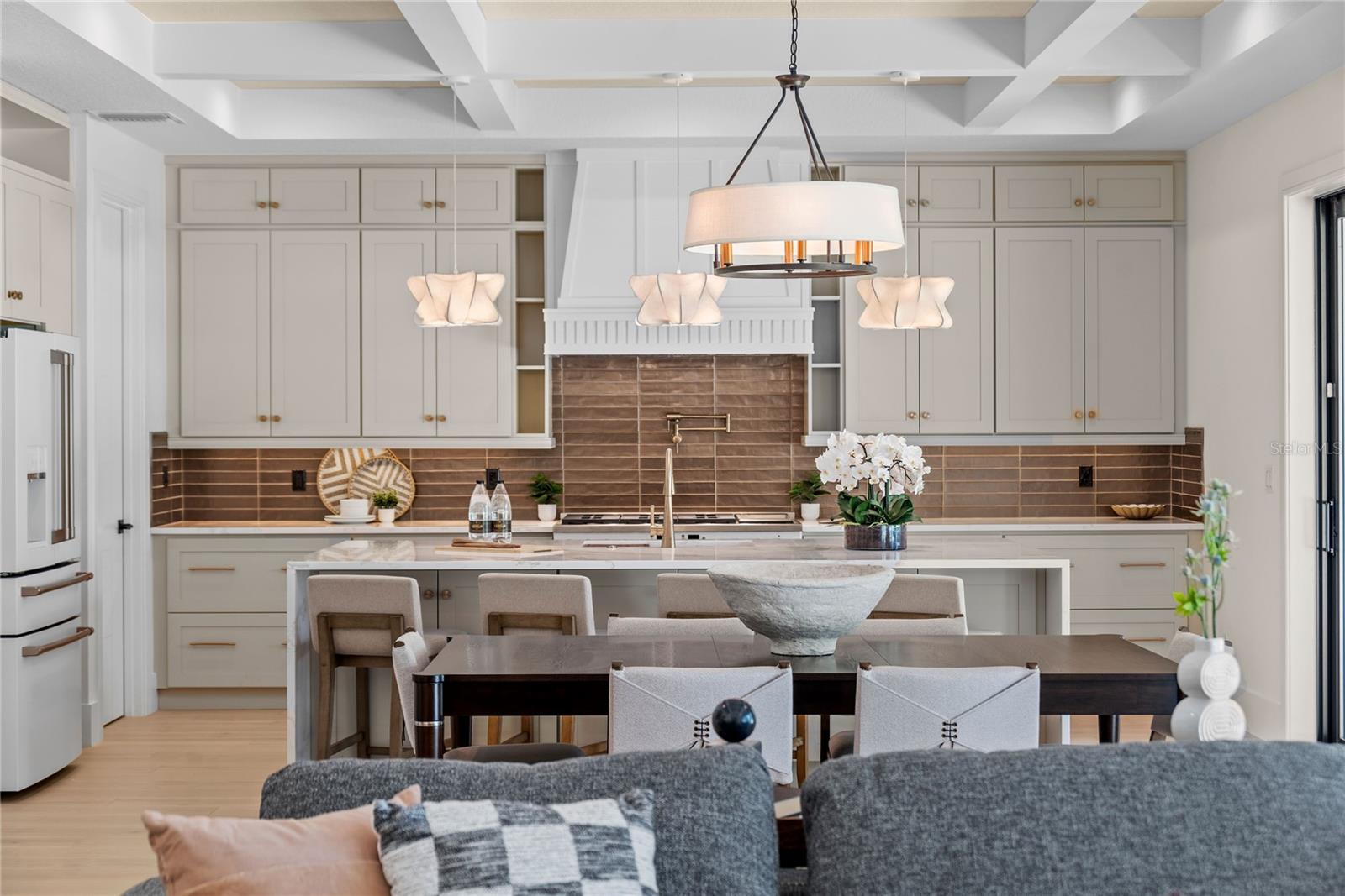 1620 S EOLA Dr ORLANDO, FL 32806