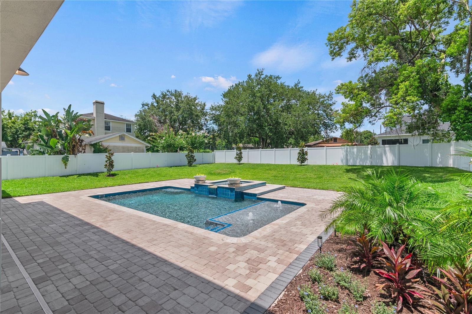 1620 S EOLA Dr ORLANDO, FL 32806