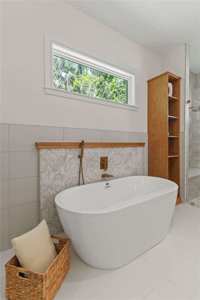 1620 S EOLA Dr ORLANDO, FL 32806