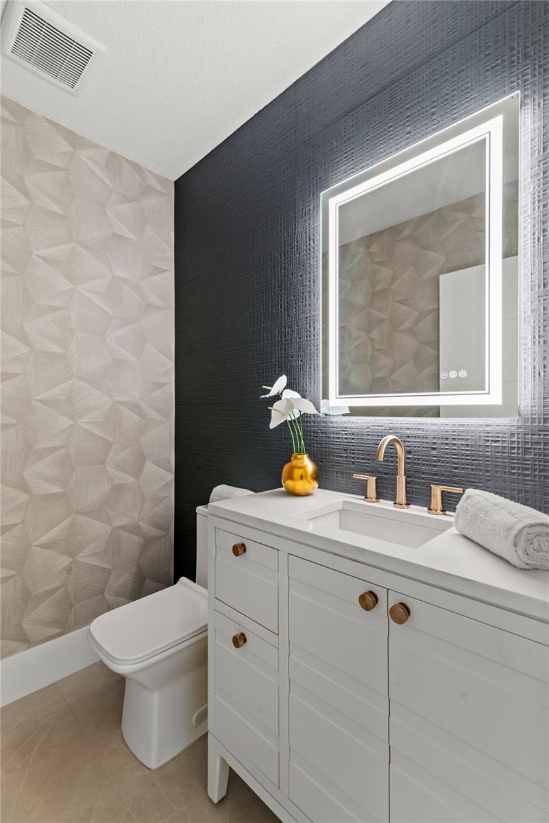 1620 S EOLA Dr ORLANDO, FL 32806