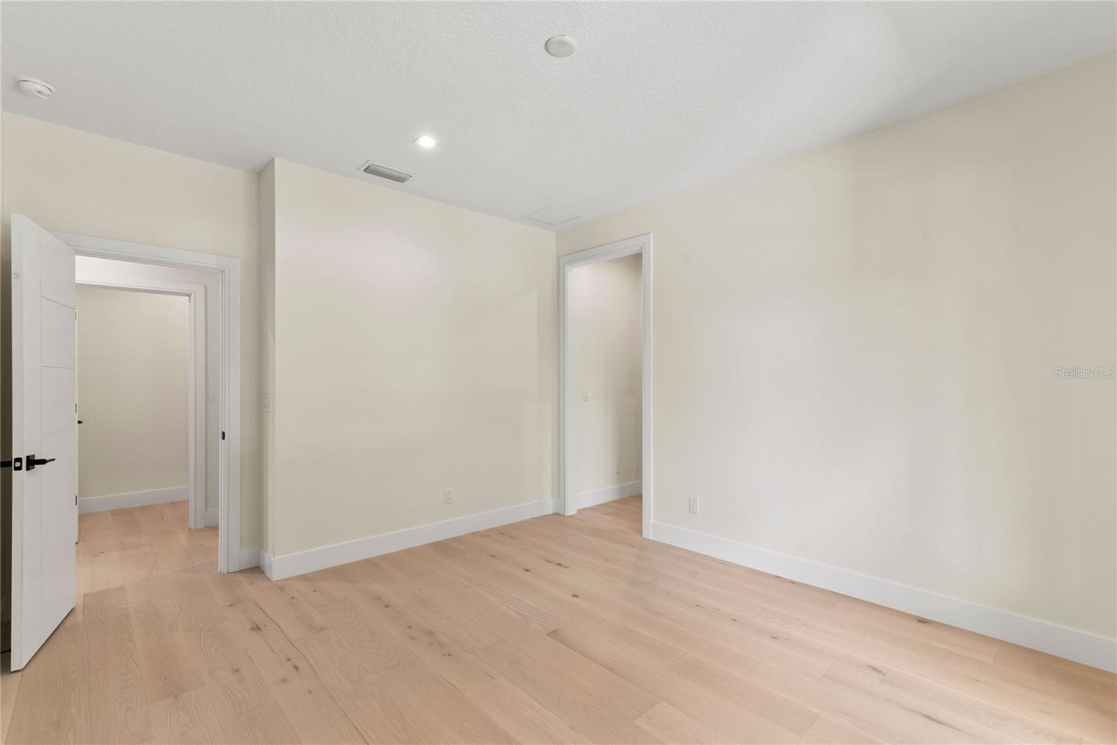 1620 S EOLA Dr ORLANDO, FL 32806