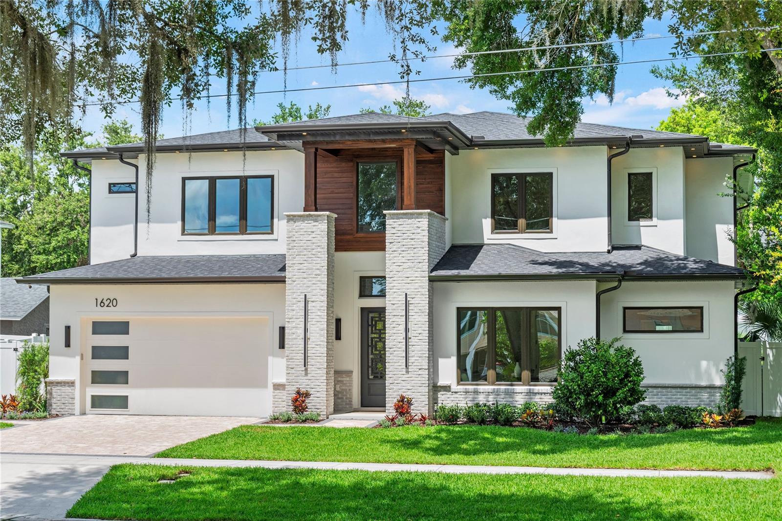 1620 S EOLA Dr ORLANDO, FL 32806