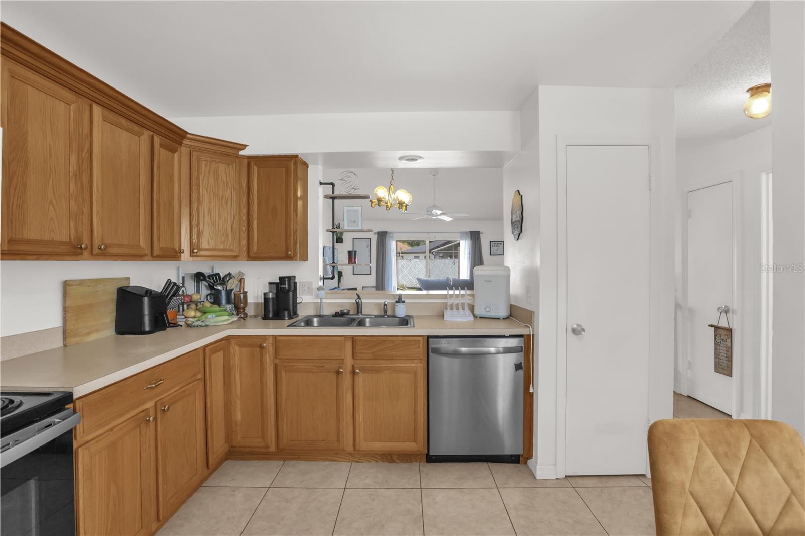 115 CORALWOOD Cir KISSIMMEE, FL 34743
